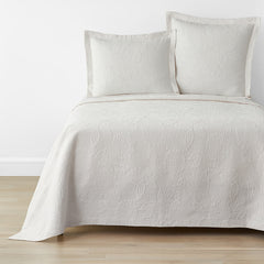 Putnam Cotton Matelassé Bedspread - Ivory