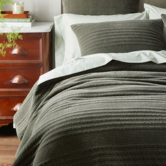 Line Stitch Velvet Quilt - Olive, Full/Queen