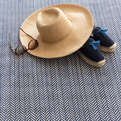 Herringbone Handwoven Reversible Indoor/Outdoor Rug - Navy, 2' x 3'