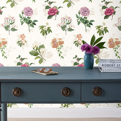 Cameilla Floral Traditional Wallpaper - Ivory, Roll