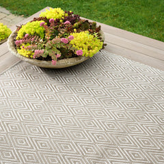 Diamond Handwoven Indoor/Outdoor Rug - Platinum, 2' 6" x 8' Runner