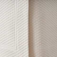 Matelassé 18 in. Bed Skirt - Diamond Weave Ivory, King