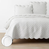 Scallop Quilt - White, Full/Queen