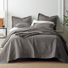 Putnam Cotton Matelassé Coverlet - Thyme