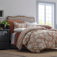 Ava Removable Wallpaper - Ditsy Floral Clay, Panel