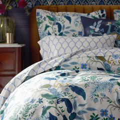 Peacock Classic Smooth Sateen Comforter - Ivory Multi, Twin/Twin XL