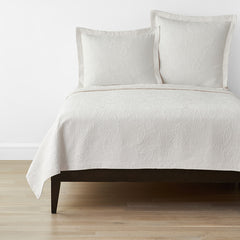 Putnam Cotton Matelassé Coverlet - Ivory