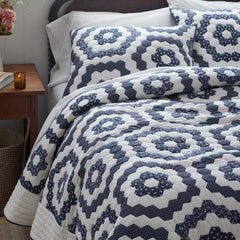 Gwenivere Quilt - Ivory, Twin/Twin XL