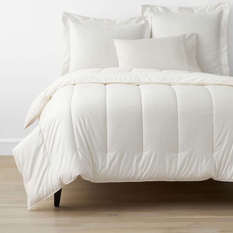 Classic Smooth Wrinkle-Free Sateen Comforter - Creme, Full
