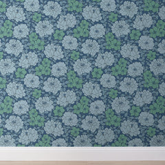 Large Blooms Traditional Wallpaper - Blue, Swatch