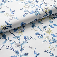 Emily Traditional Wallpaper - White/Blue, Roll
