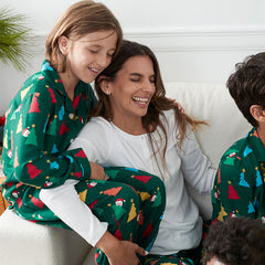 Family Flannel Kid's Button-Down Pajama Set - Peekaboo Santa, 6/7
