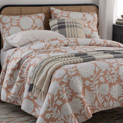 Feliciana Chrysanthemum Reversible Quilt - Clay, King/Cal. King