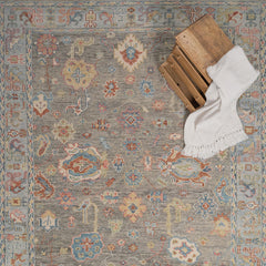 Hand Knotted Traditional Wool Rug - Silver, 3' x 5'