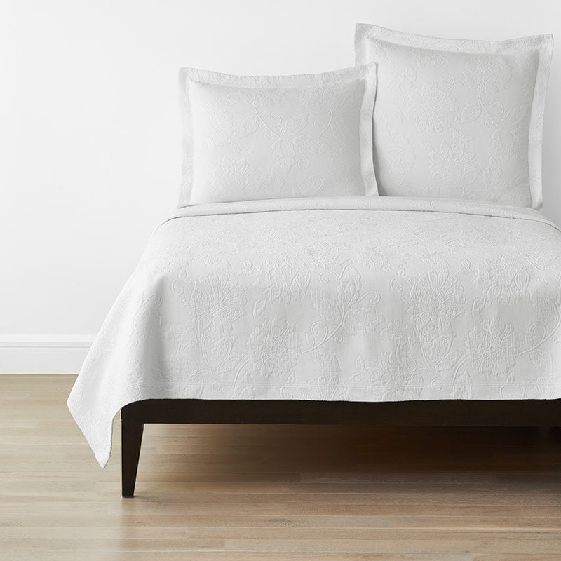 Putnam Cotton Matelassé Coverlet - White