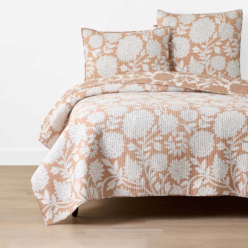Feliciana Chrysanthemum Reversible Quilt - Clay, King/Cal. King