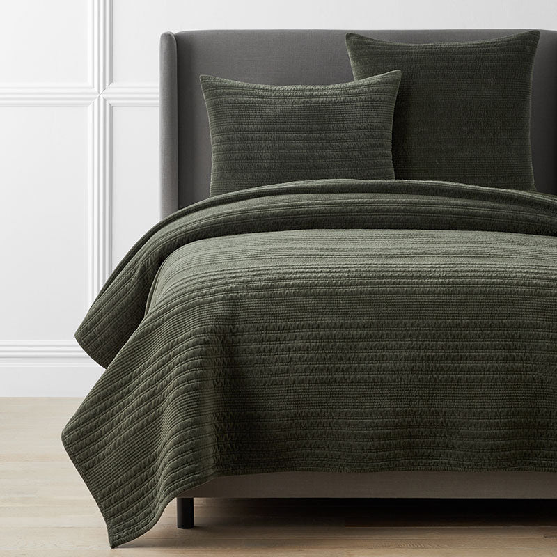 Line Stitch Velvet Quilt - Olive, Full/Queen