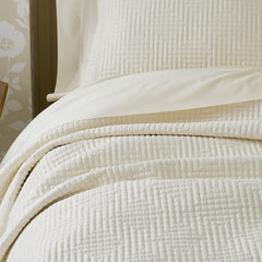 Premium Smooth Cotton Sateen Solid Quilt - Cream, King/Cal King
