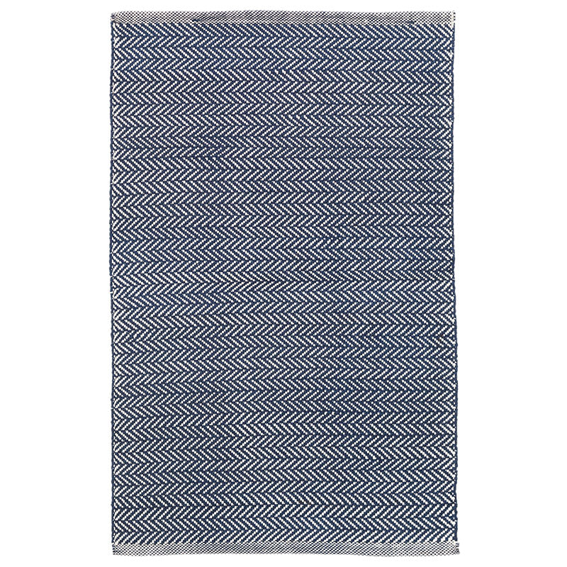 Herringbone Handwoven Reversible Indoor/Outdoor Rug - Navy, 2' x 3'