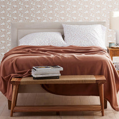 Ava Traditional Wallpaper - Vine Clay, Roll