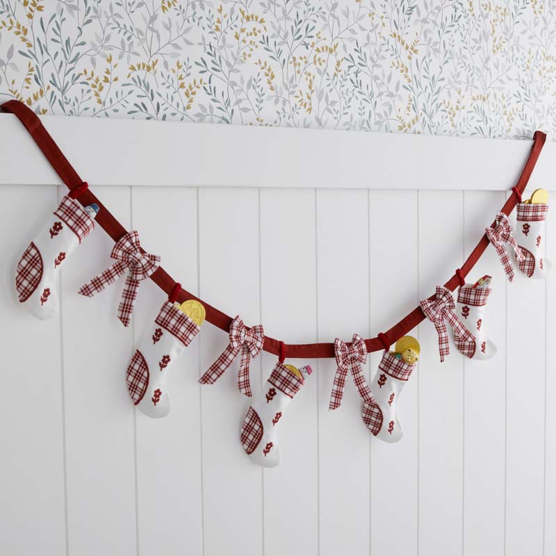 Flower Holiday Bunting - Red