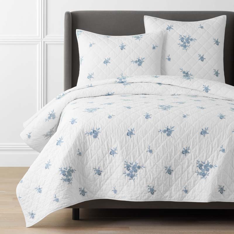 Brinda Floral Quilt - White, Full/Queen