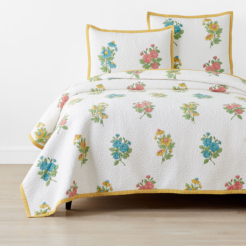 Lily Garden Quilted Coverlet - White Multi, Full/Queen