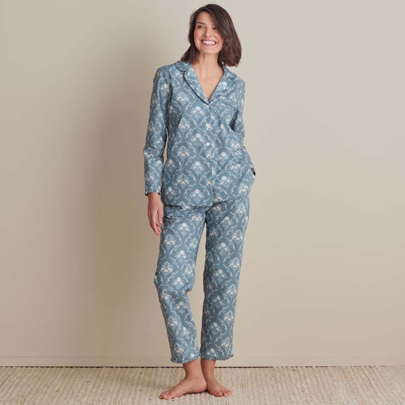 Printed Poplin Women's Long Sleeve Button-Down Pajama Set - Floral Spray, M